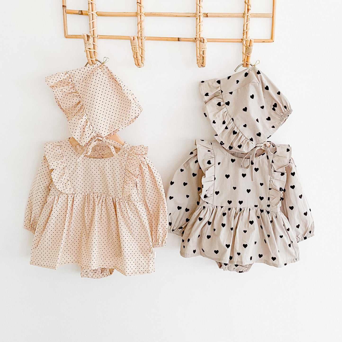 Robe d'amour pour bébé fille, nouveau produit d'automne, barboteuse à manches longues, en coton, vêtements d'escalade une pièce, chapeau gratuit