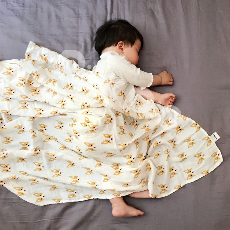 Bébé tenant une couverture serviette double couche fil bambou nouveau-né serviette pour bébé