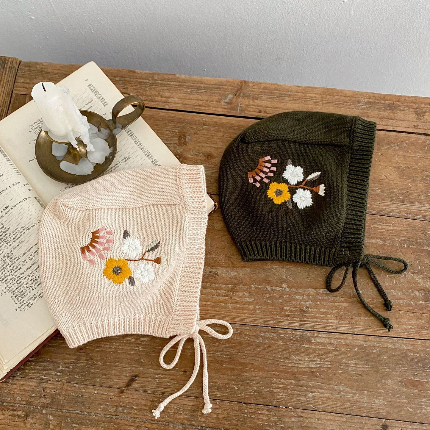 Manteau tricoté brodé pour bébés et enfants