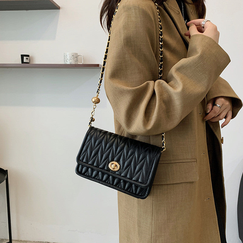 Petit sac carré avec chaîne de loisirs d'automne simple