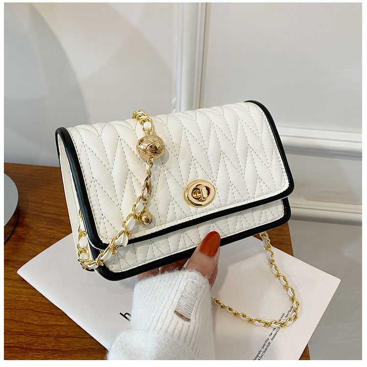 Petit sac carré avec chaîne de loisirs d'automne simple
