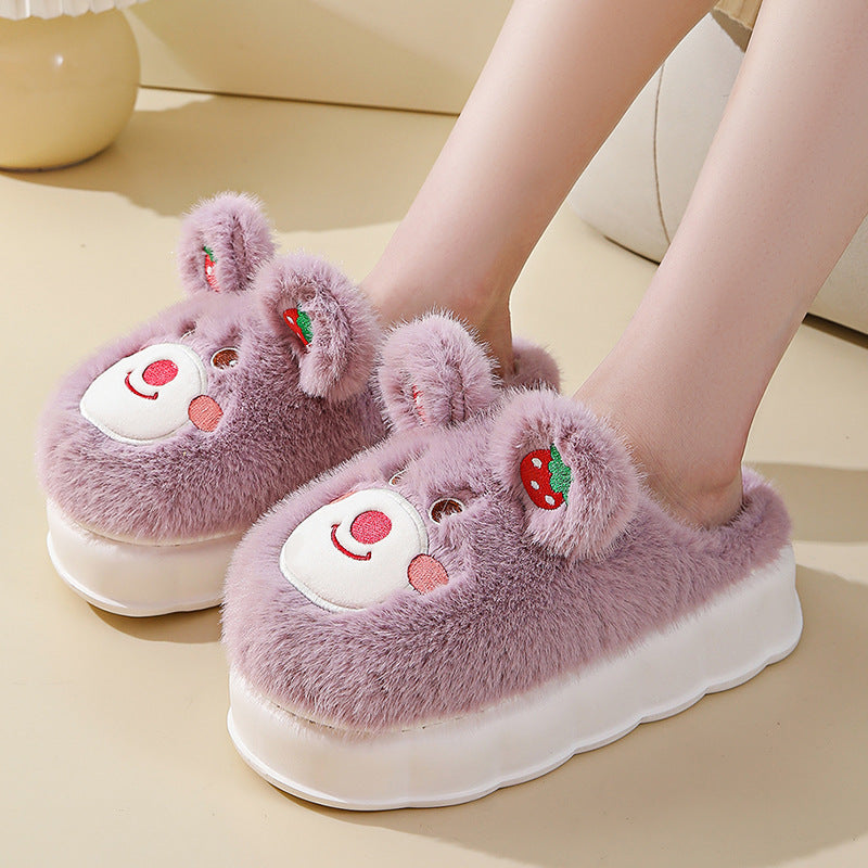 Zapatillas de algodón de tacón alto para mujer, pantuflas mullidas con parte inferior gruesa de dibujos animados, oso bonito y corazón para el hogar, cálidas para invierno