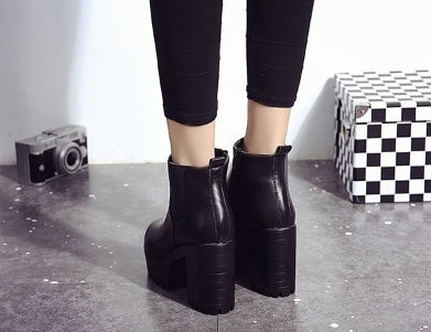 Bottes pour femmes en peluche à plateforme imperméable avec bout rond Martin