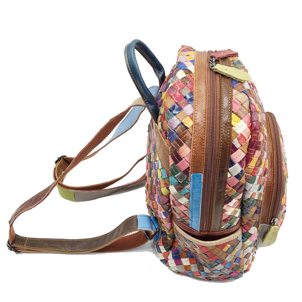 Sac à dos tissé à la main en cuir de vache de couleur couture pour femme