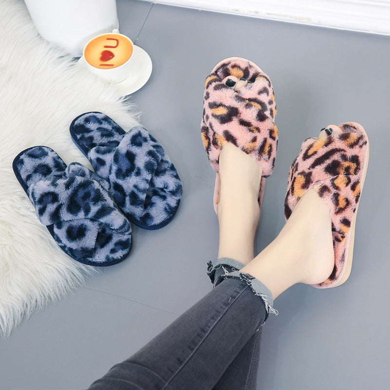 Zapatillas mullidas cruzadas con estampado de leopardo para mujer en casa
