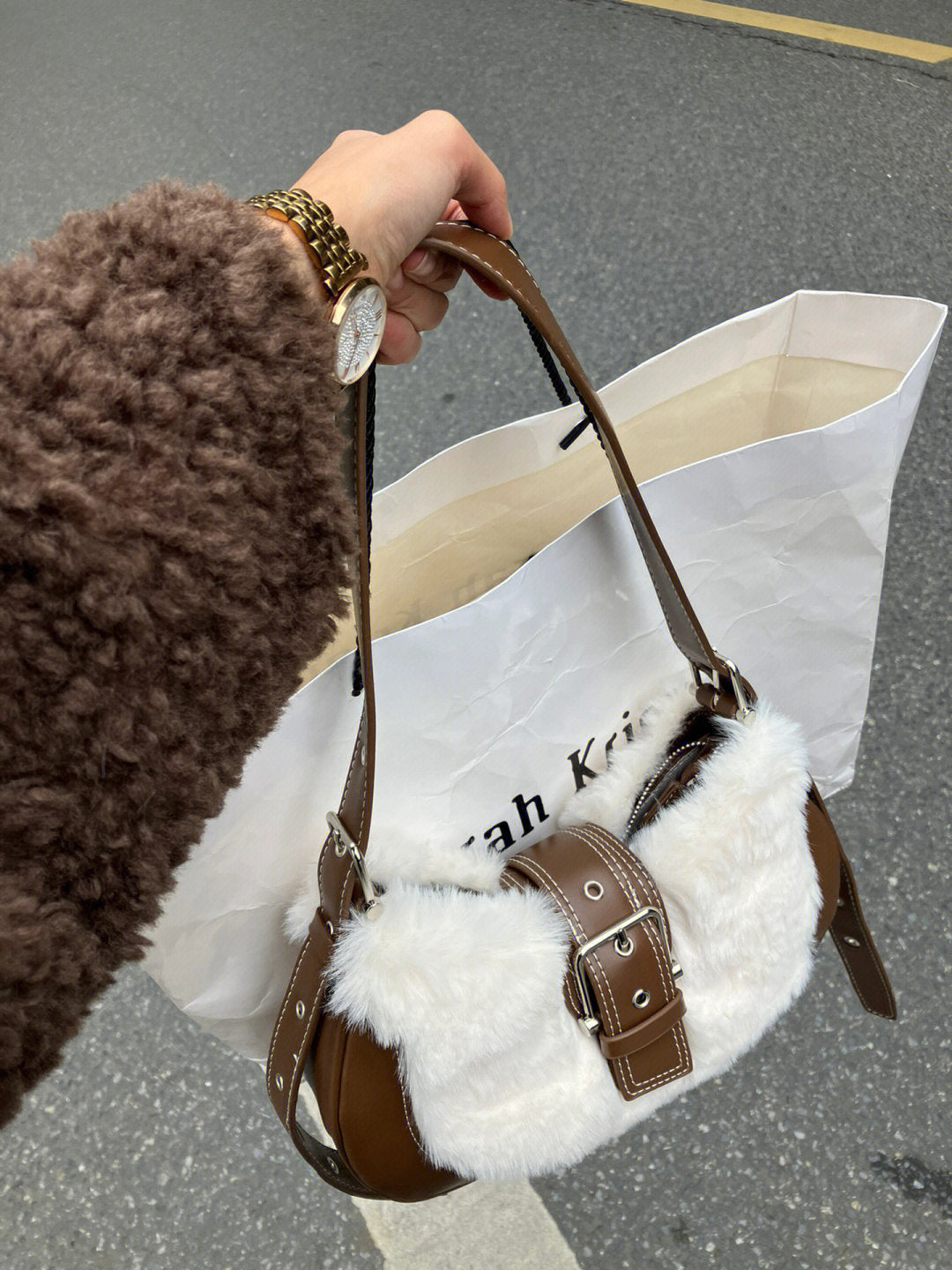 Sac sous les bras en peluche Sac à bandoulière portable pour femme