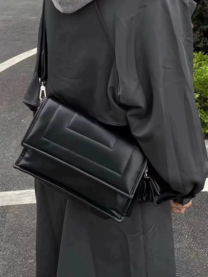 Bolso deportivo apilado de gran capacidad con bandolera y axilas