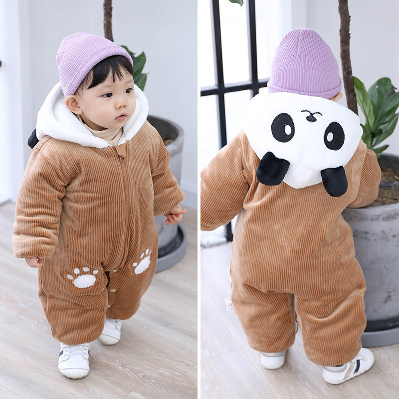 Épaissir les vêtements de bébé en automne et en hiver