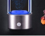 Tasse d'eau riche en hydrogène