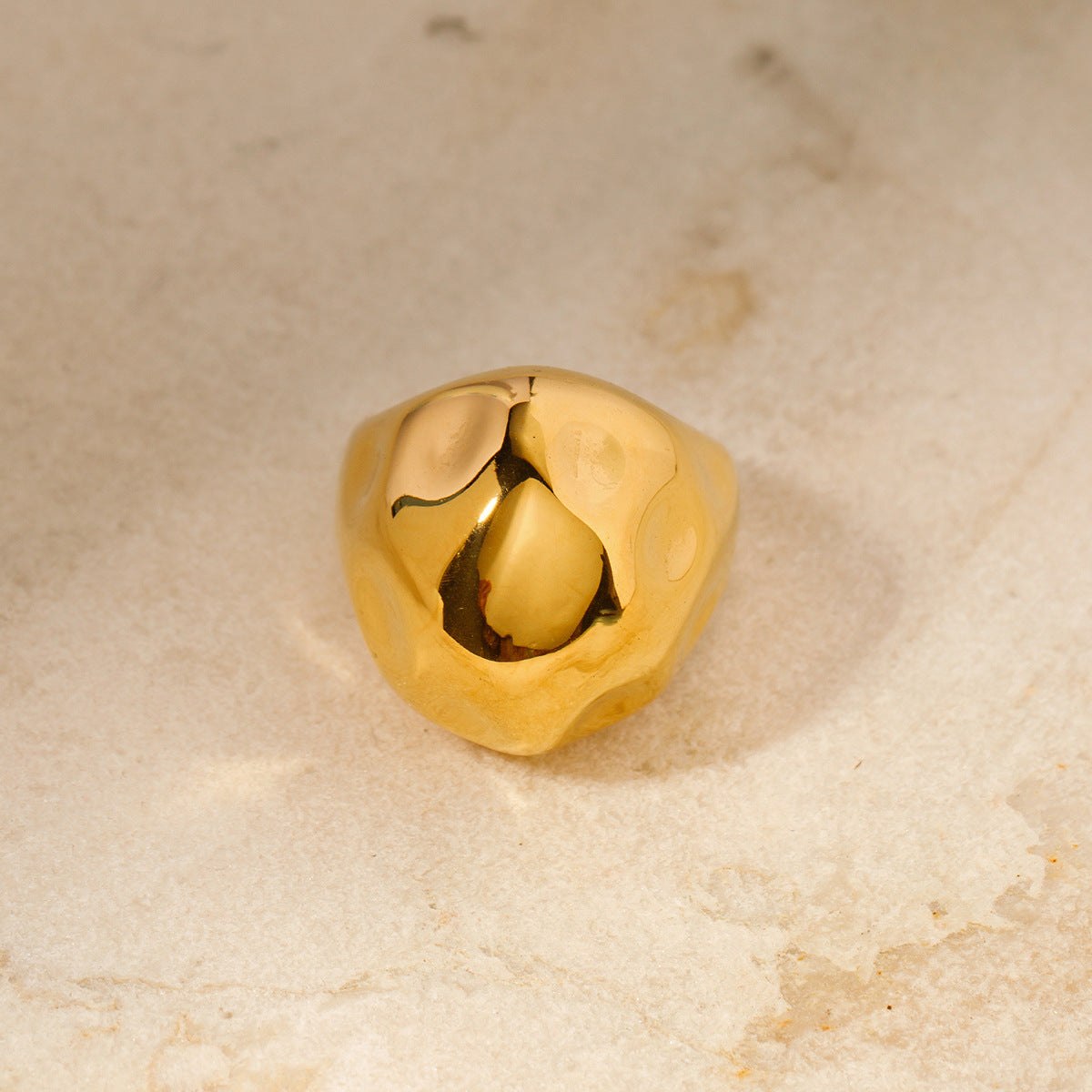 Anillo martillado personalizado con patrón geométrico de moda para mujer