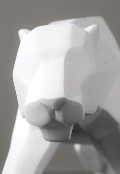 Escultura abstracta moderna de pantera negra