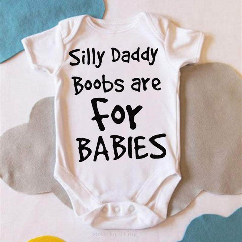 Les seins idiots de papa sont pour les bébés