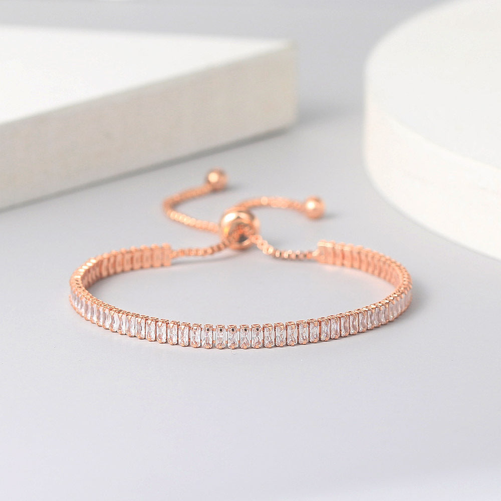 Bracelet rectangulaire en cristal réglable en zircon à une rangée de diamants