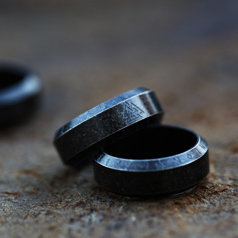 Bague en acier inoxydable à la mode simple