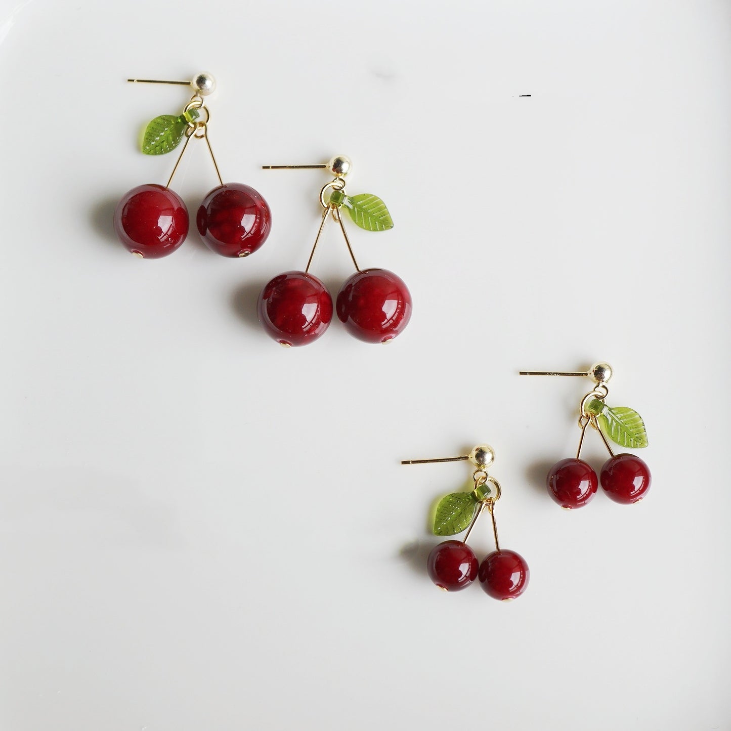 Boucles d'oreilles à tige en argent sterling pour femme rouge foncé