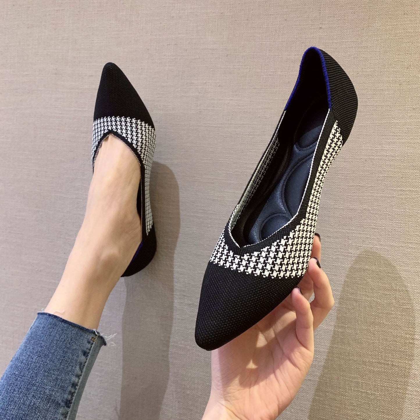 Women's Fashion Flyknit Pointed Braided Shoes