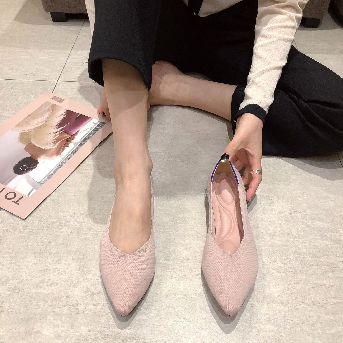 Women's Fashion Flyknit Pointed Braided Shoes