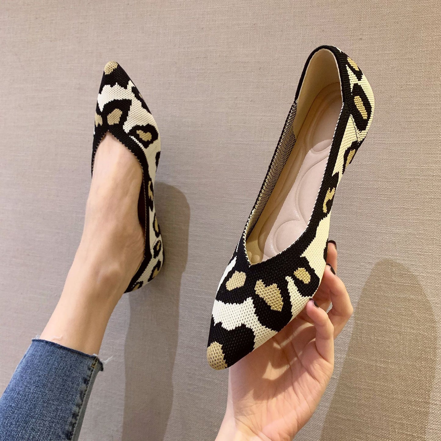 Women's Fashion Flyknit Pointed Braided Shoes