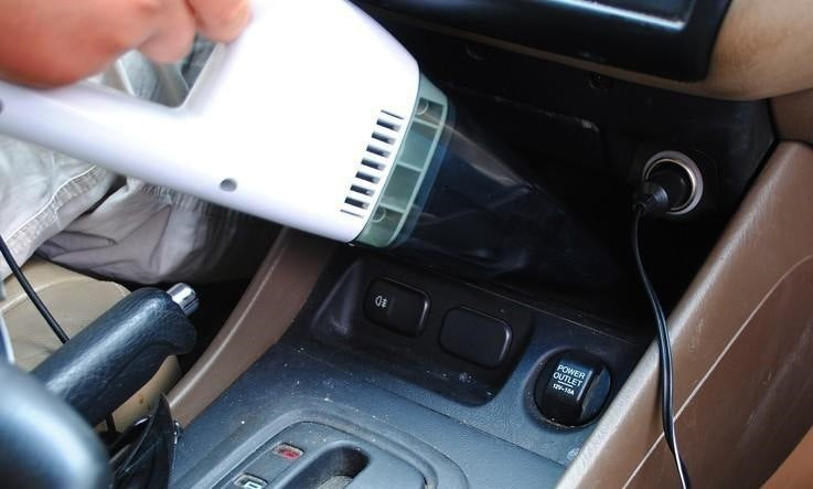 Aspirateur eau et poussière pour voiture