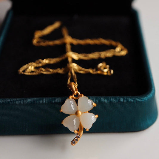 Cadena de clavícula con colgante de trébol de cuatro hojas de la suerte