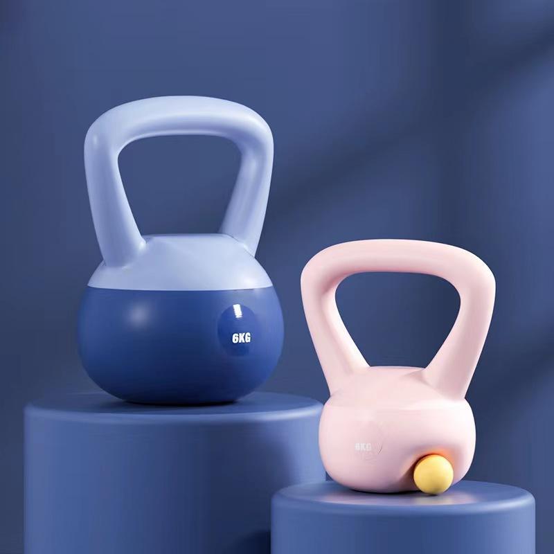 Kettlebell à domicile pour femmes