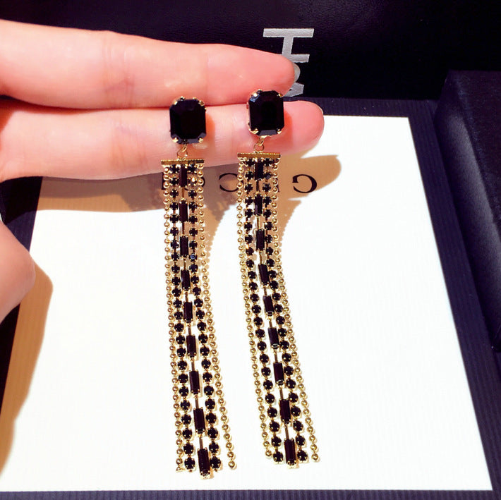 Clous d'oreilles de tempérament de gland de mode femmes
