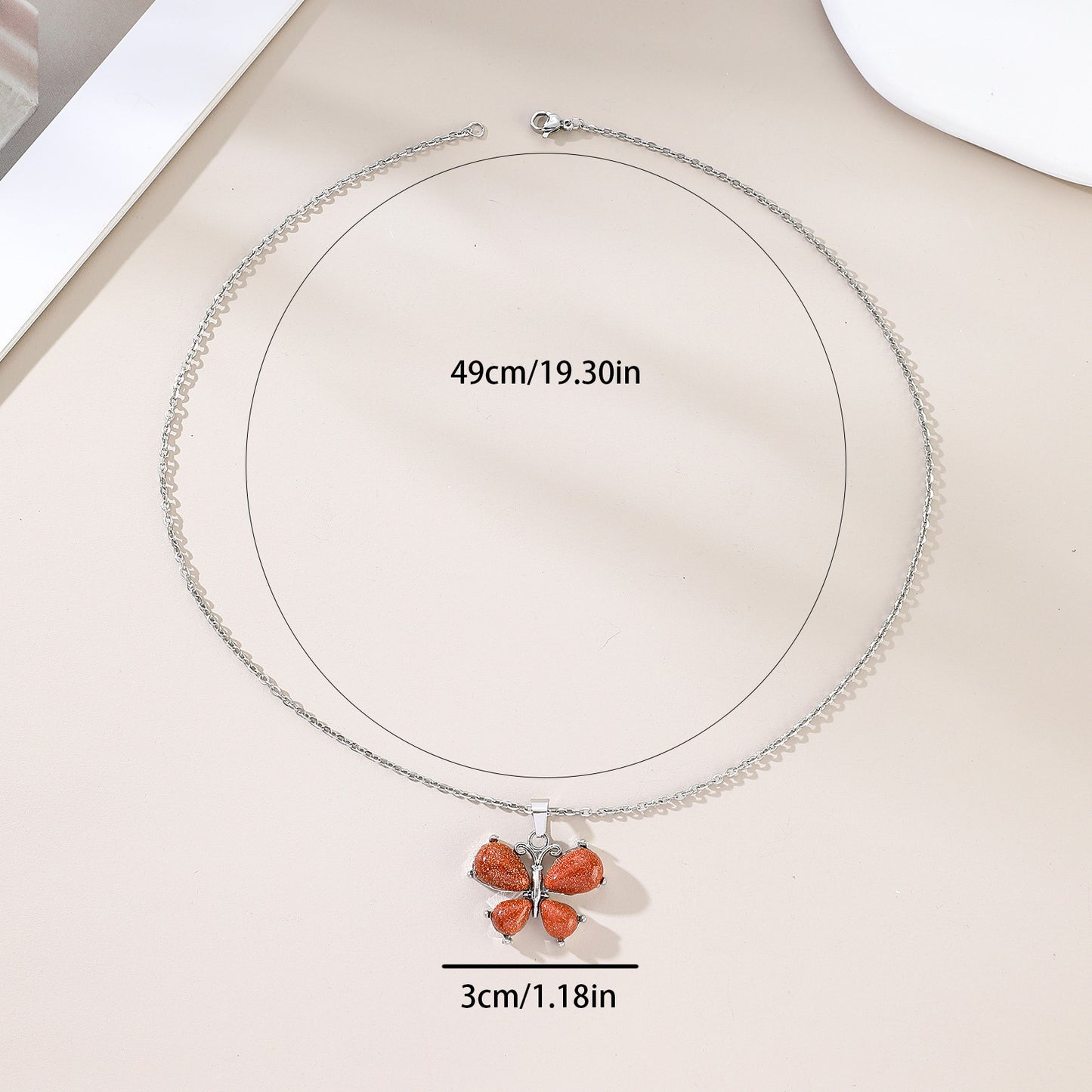Collier pendentif en alliage de petit papillon en cristal de pierre naturelle