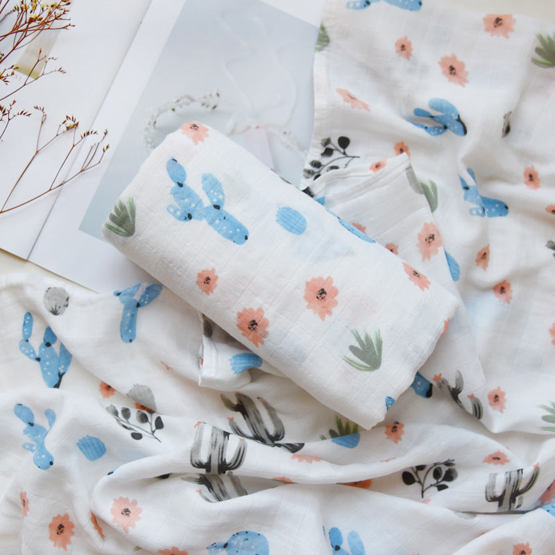 Bébé tenant une couverture serviette double couche fil bambou nouveau-né serviette pour bébé