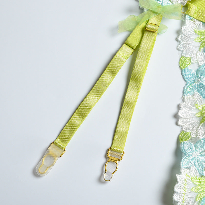 Ensemble trois pièces de sous-vêtements en maille florale artisanale froncés