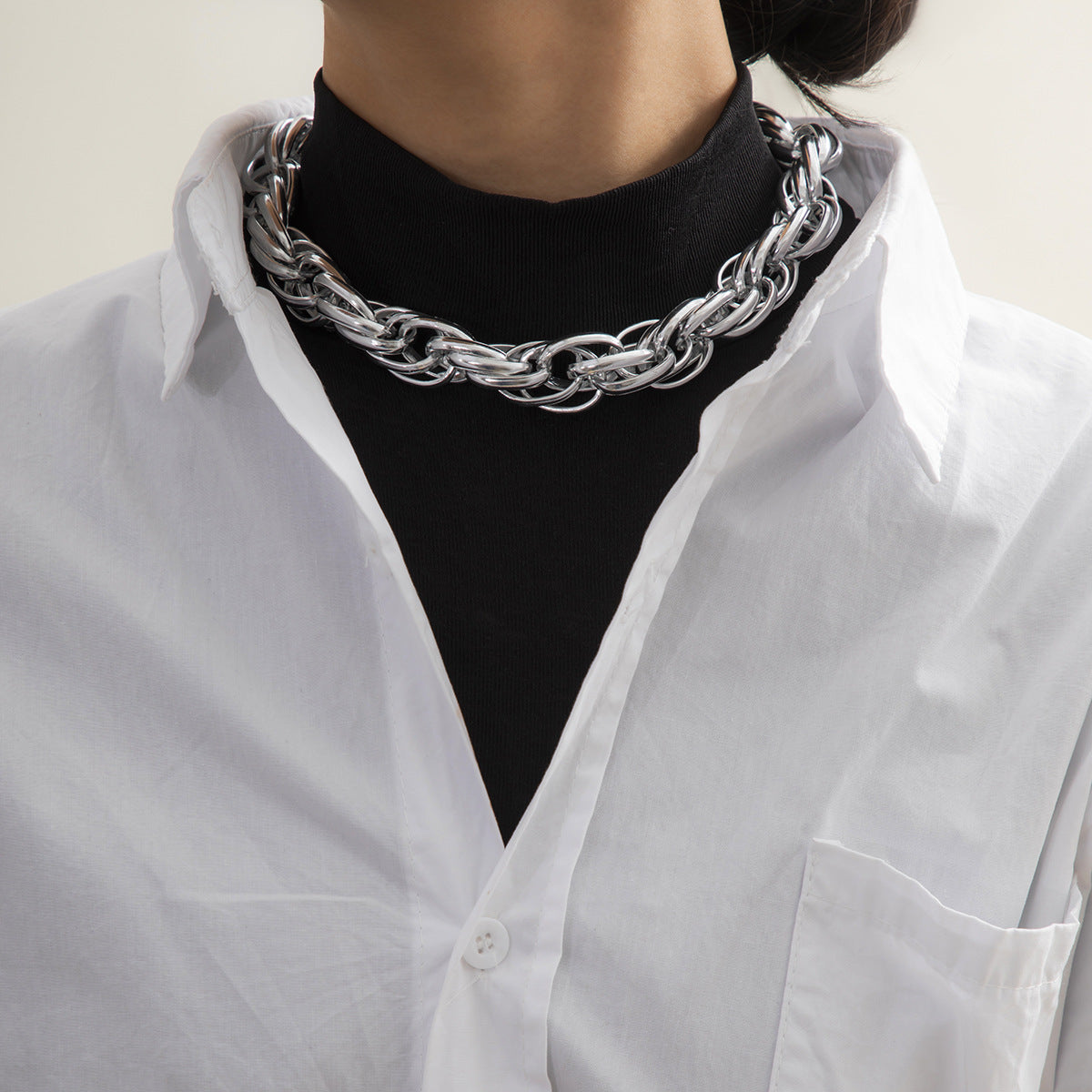 Collier géométrique à bretelles épaisses torsadées personnalisées exagérées