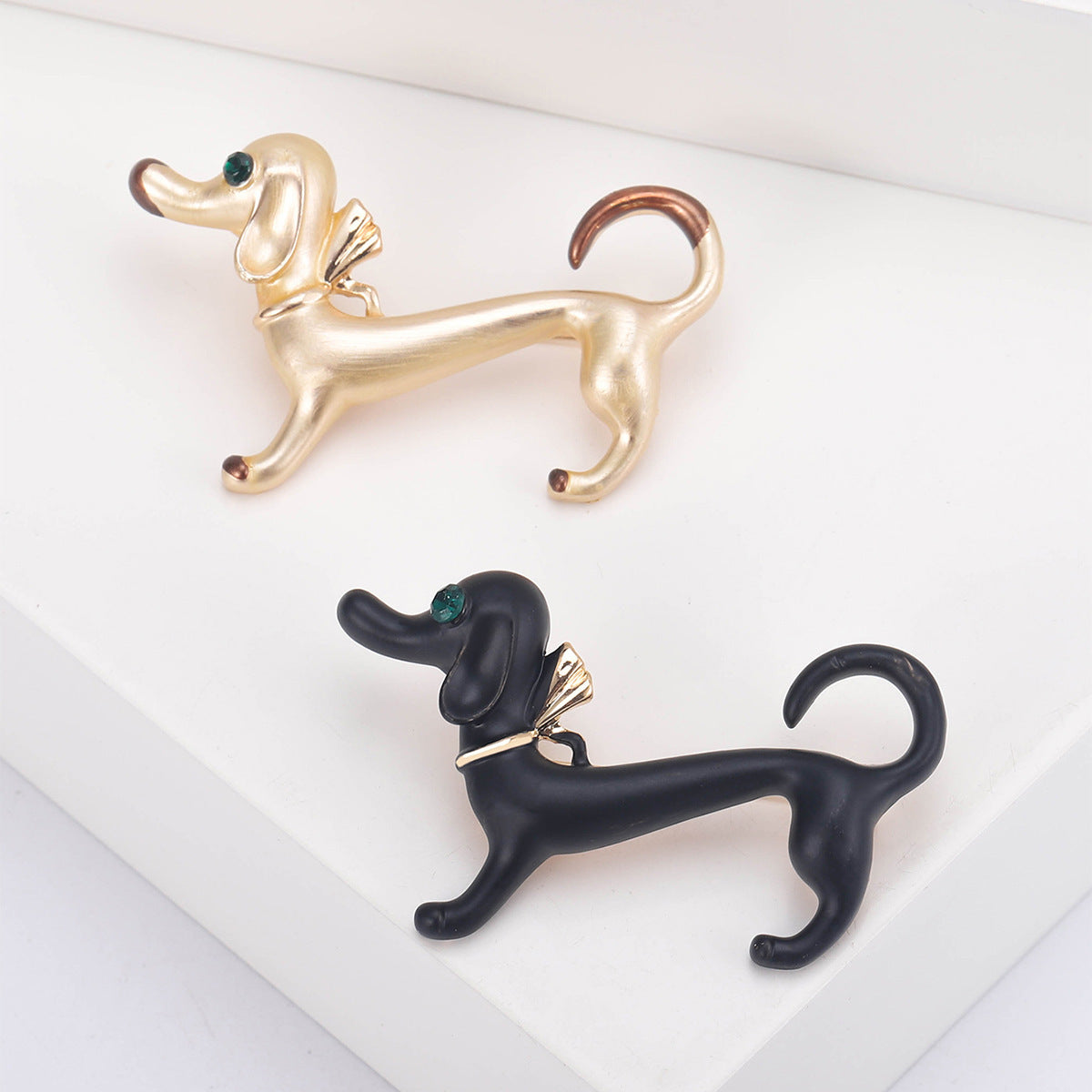 Mignon dégoulinant d'huile saucisse chien Animal broche Simple même Style broche ornement