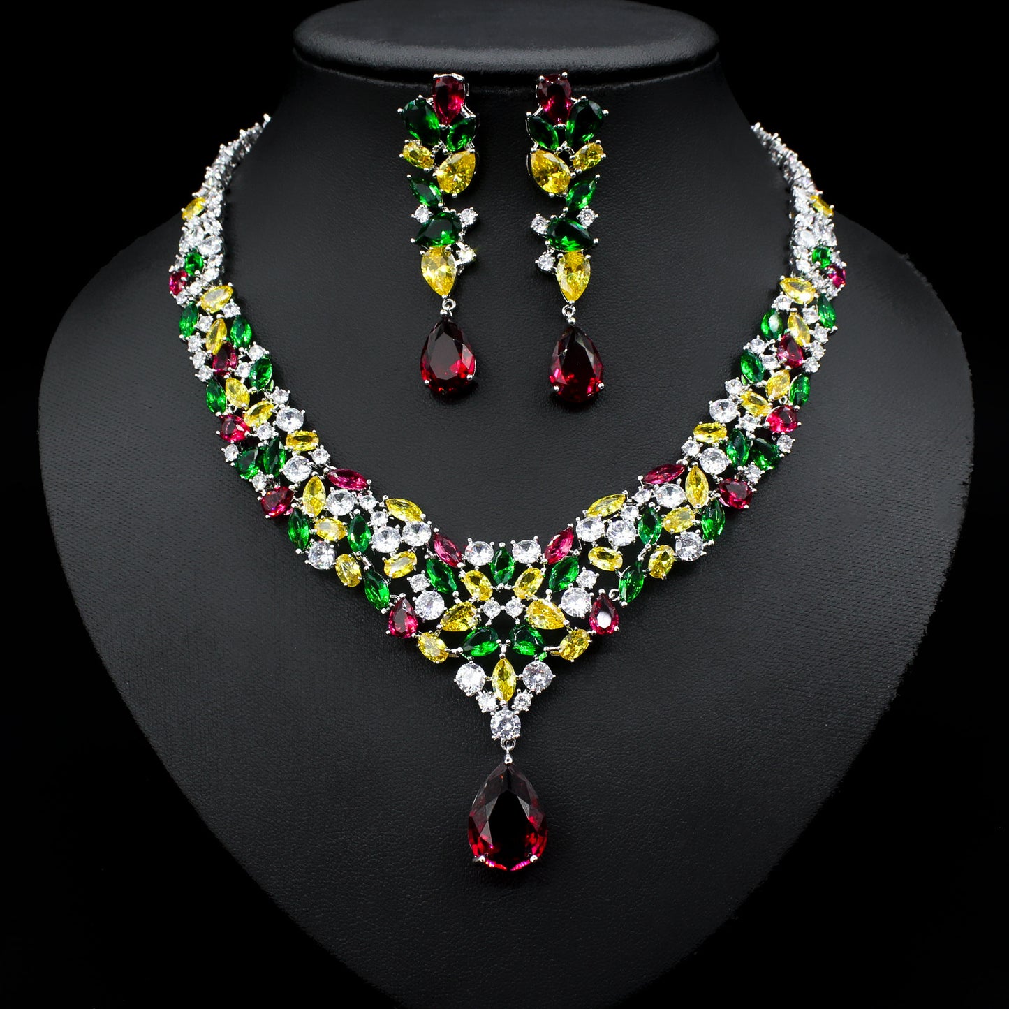 Ensemble de boucles d'oreilles et collier de mariée en zircon, deux pièces