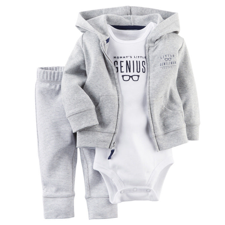 Conjunto de ropa para niños.