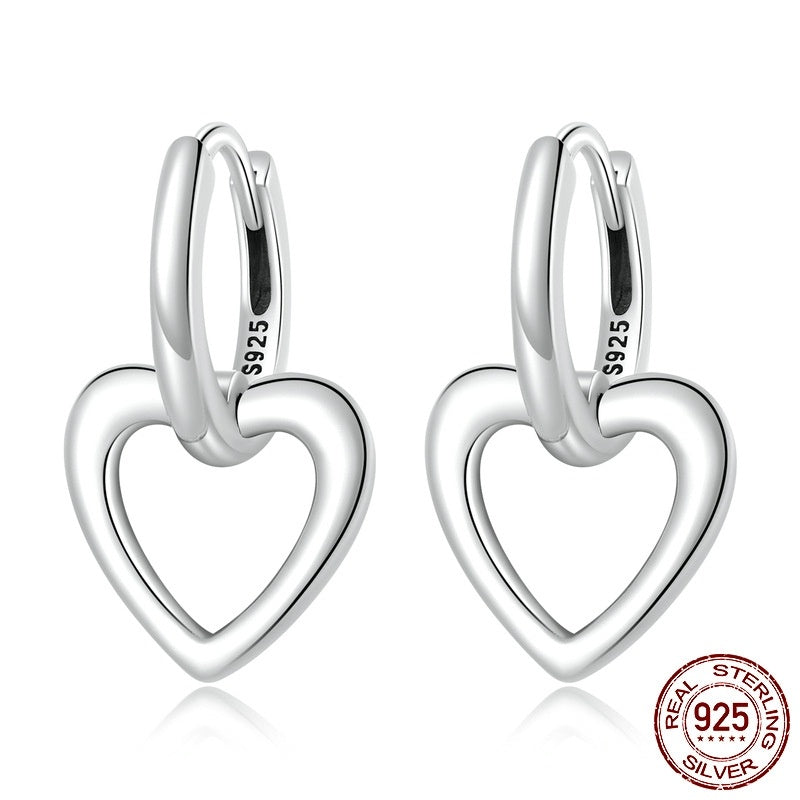 Boucles d'oreilles en forme de coeur en argent S925 à col blanc