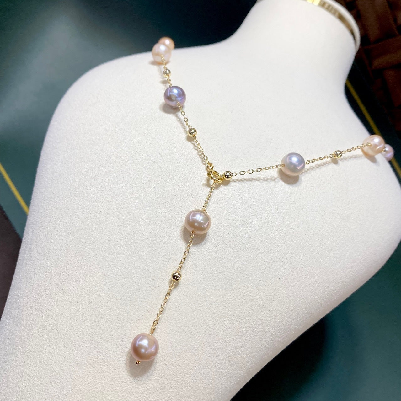 Collier de perles d'eau douce naturelles étoilées