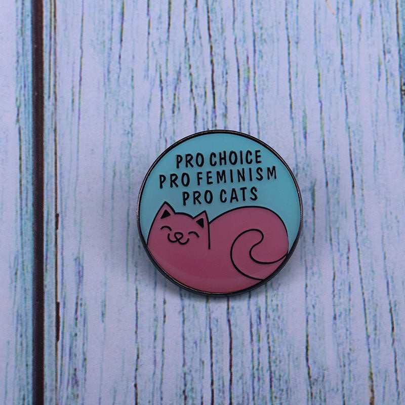 Badge de chat mignon Badge de chat féministe Broche d'animal mignon
