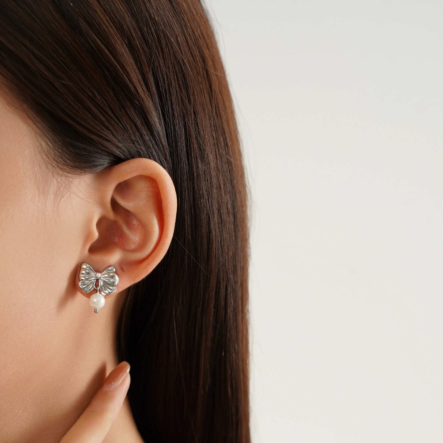 Boucles d'oreilles en acier inoxydable avec clou en forme de perle et d'acier au titane