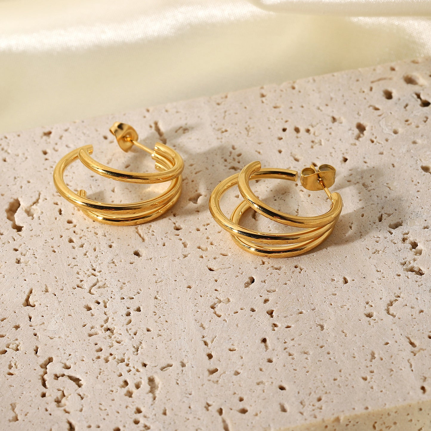Boucles d'oreilles en forme d'anneau en acier inoxydable