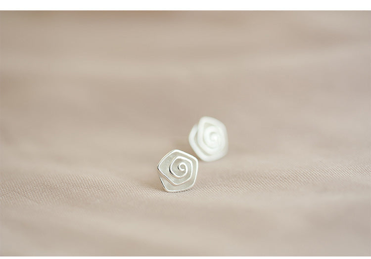 Boucles d'oreilles à tige en forme de fleur en spirale en argent sterling