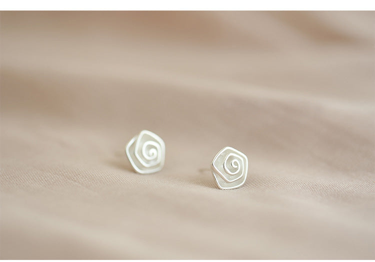Boucles d'oreilles à tige en forme de fleur en spirale en argent sterling