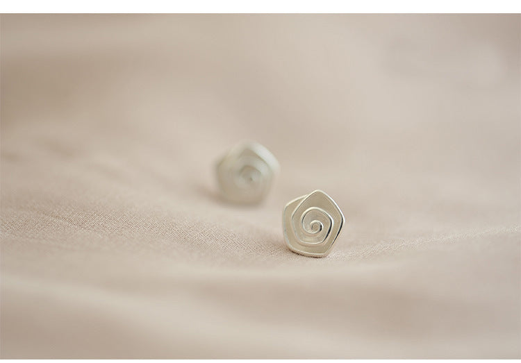 Boucles d'oreilles à tige en forme de fleur en spirale en argent sterling