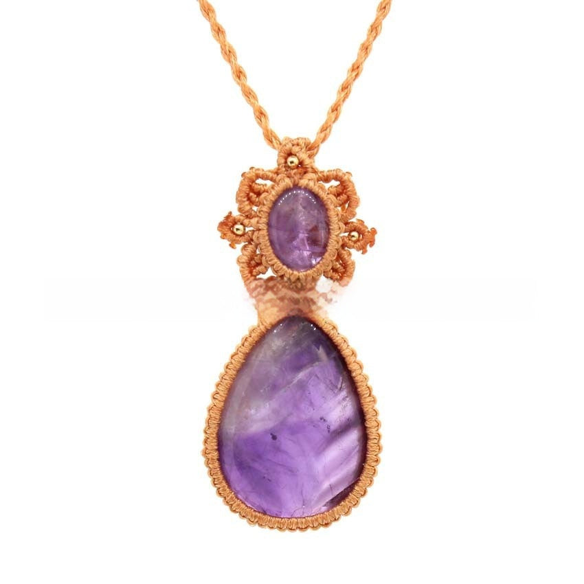 Collier pendentif réglable tissé à la main en forme de goutte d'améthyste