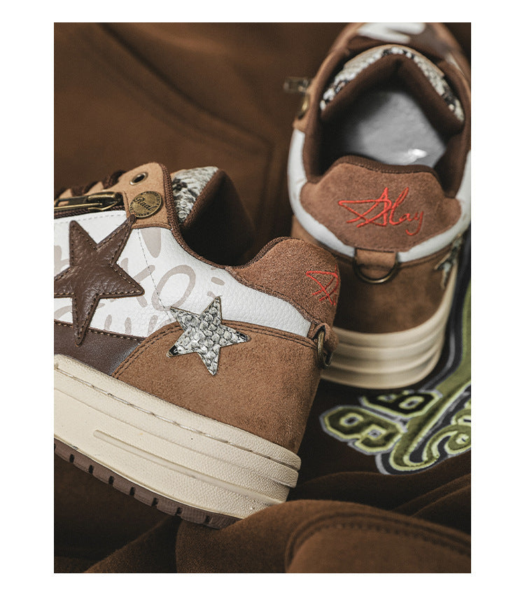 Zapatos de diseño minoritario retro con estrella marrón