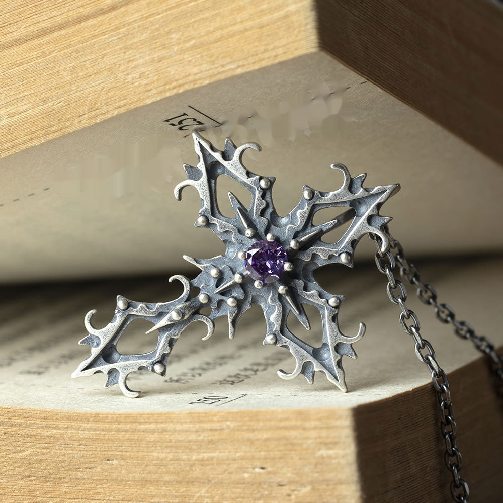 Pendentif croix de style sombre en argent sterling entier
