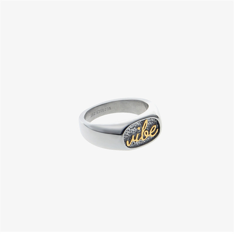 Bague en acier titane totem lettre argent or