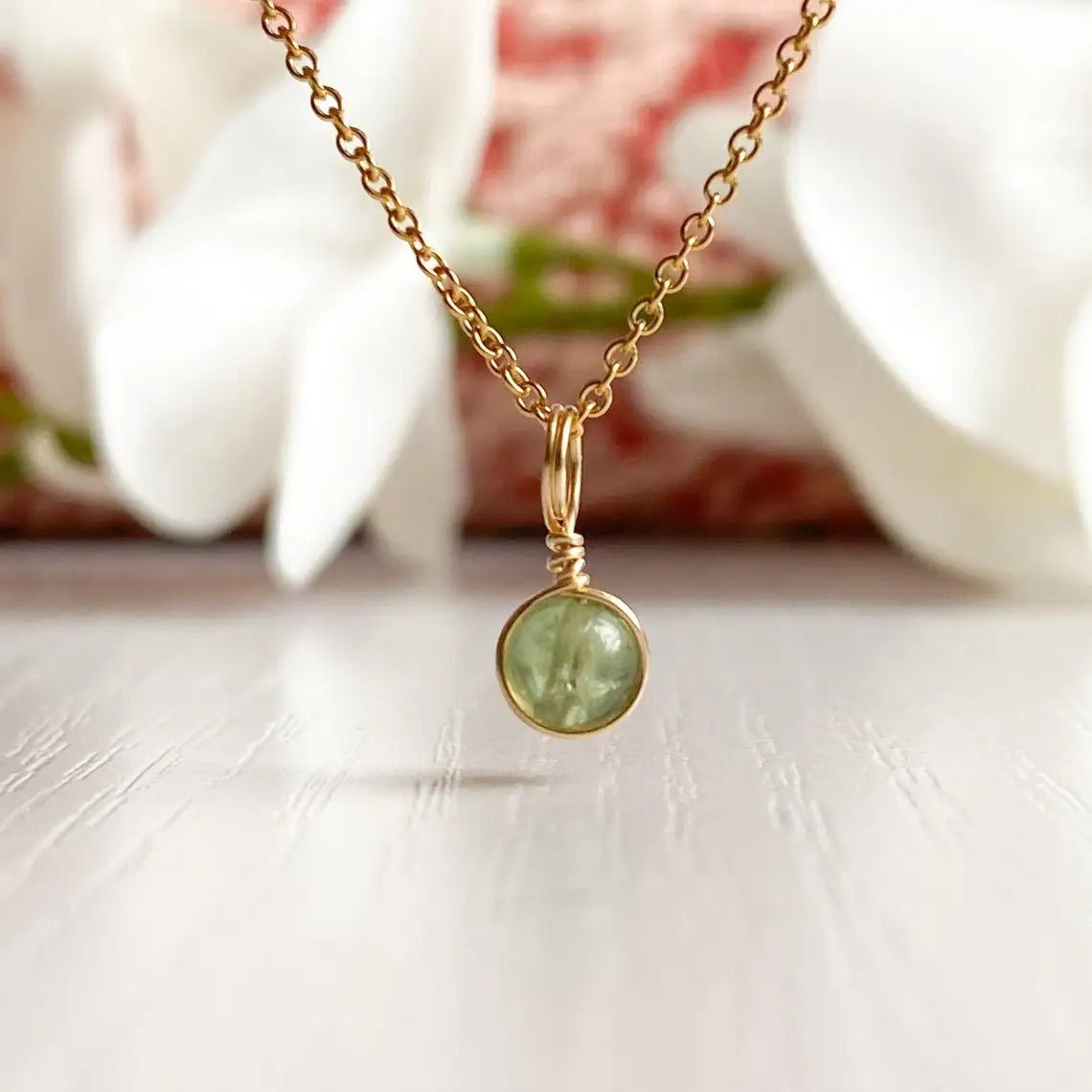 Fashion Simple Water Grass Stone Necklace Ornaments