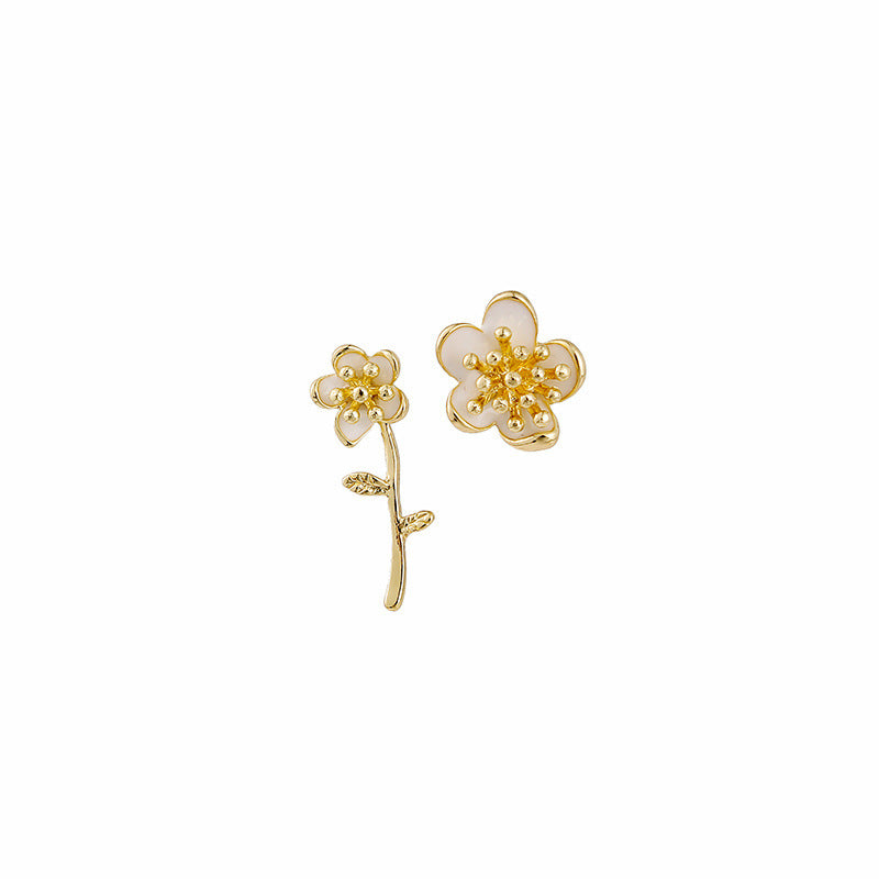 Silver Needle Pure And Beautiful Asymmetric Flower Stud Earrings Narcissus
