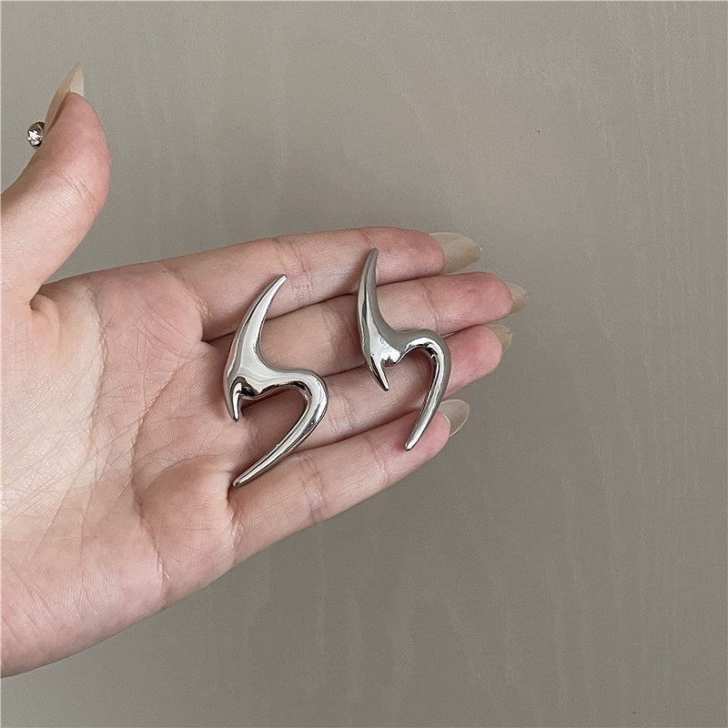 Geometric Metal Blade Design Gender-free Simple Earrings