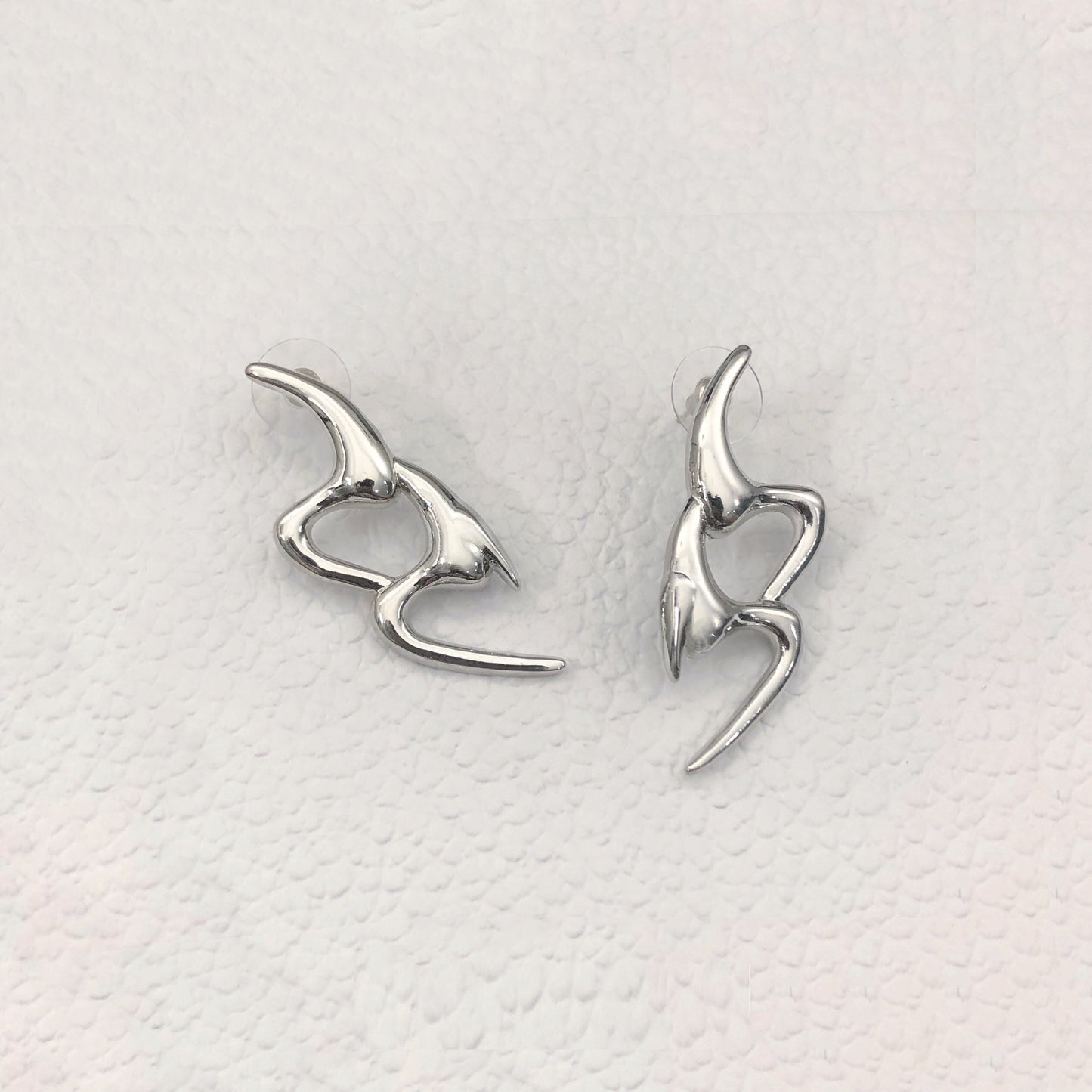 Geometric Metal Blade Design Gender-free Simple Earrings