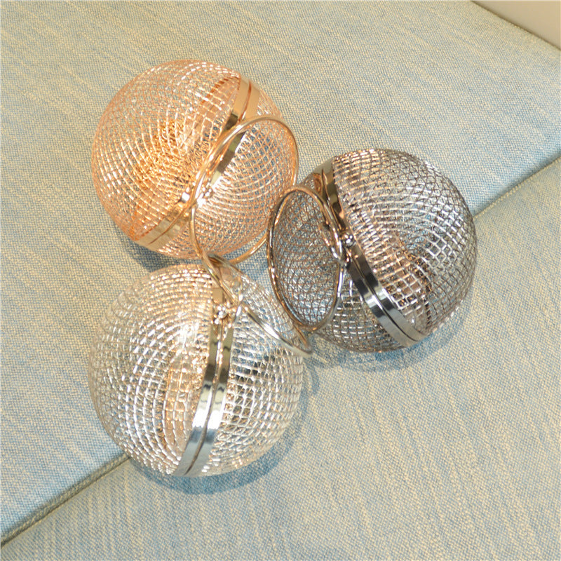 Women's Metal Hollow Spherical Dinner Bag